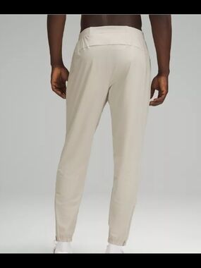 Lululemon Athletica | Surge Lightweight Sand Joggers